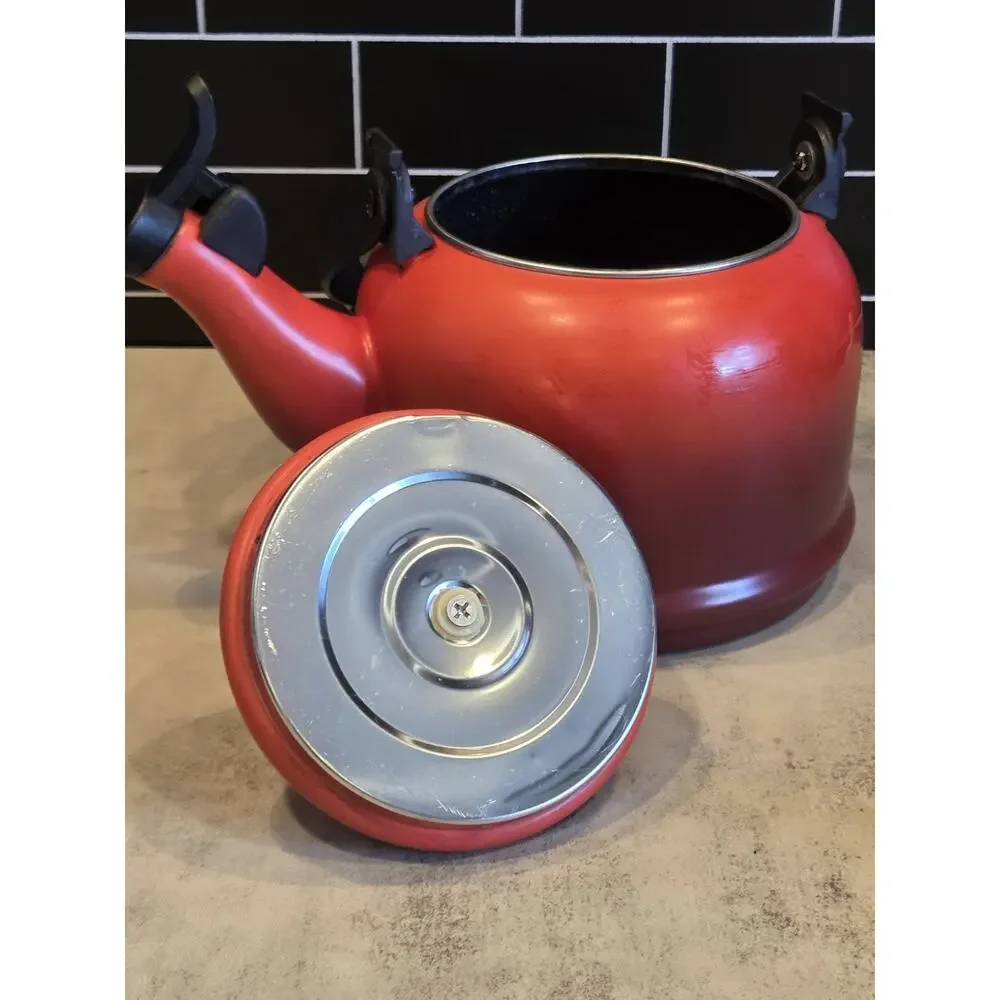 Le Creuset Traditional Stove Top Tea Kettle Pot 1.25 Qtz. Ombre Crimson Red GUC